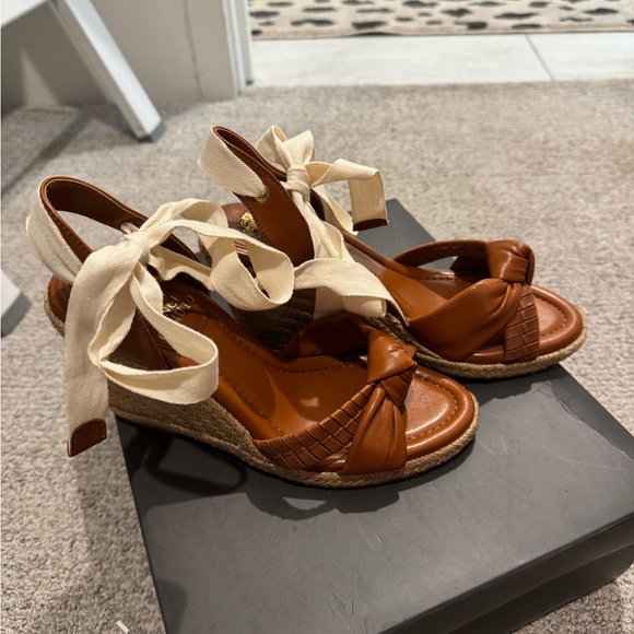 Vince Camuto Brown Espadrilles with Cream Ties - Picture 1 of 5